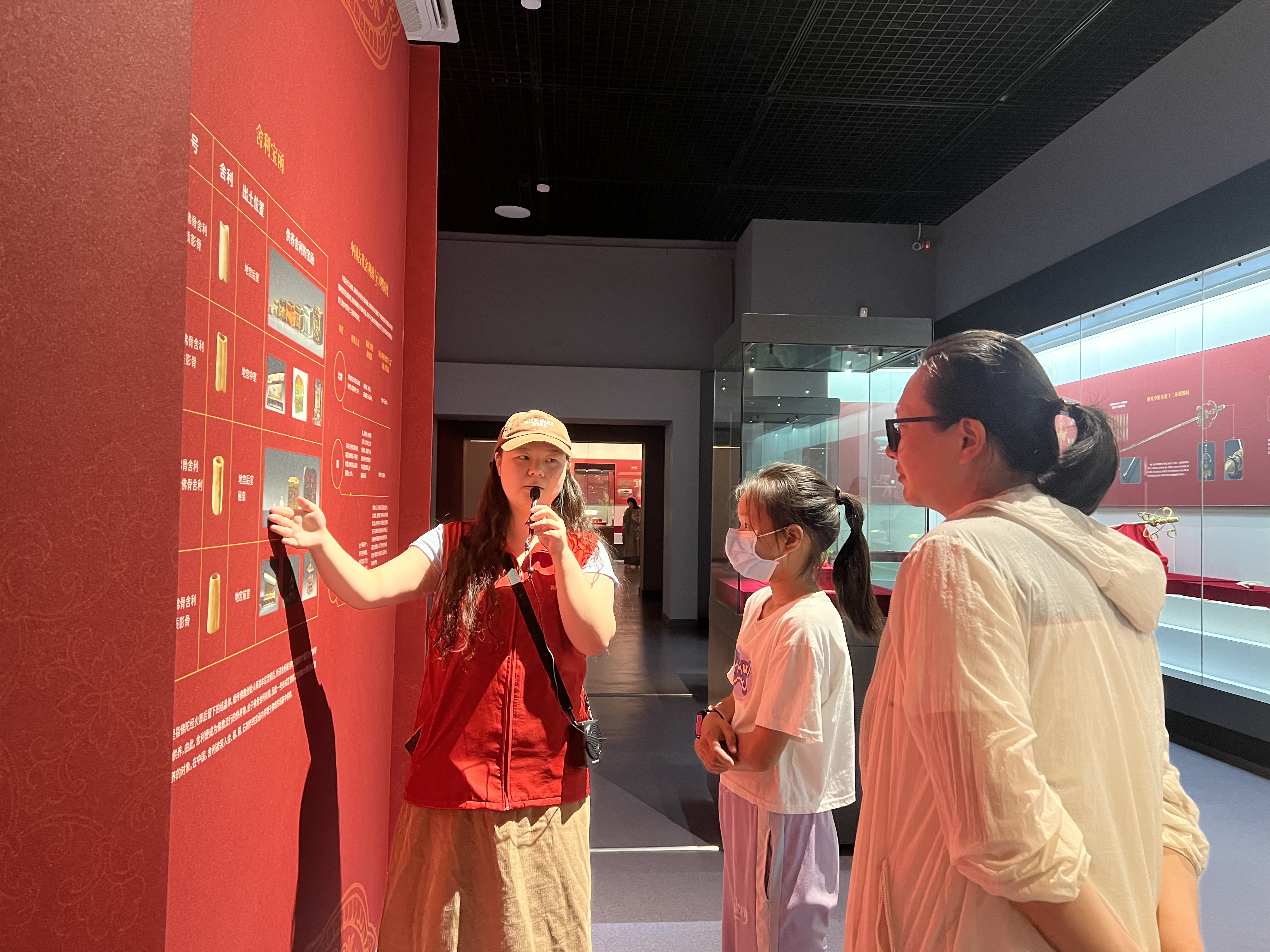 1722386158318899.jpg 3.3大学生志愿讲解临展.jpg