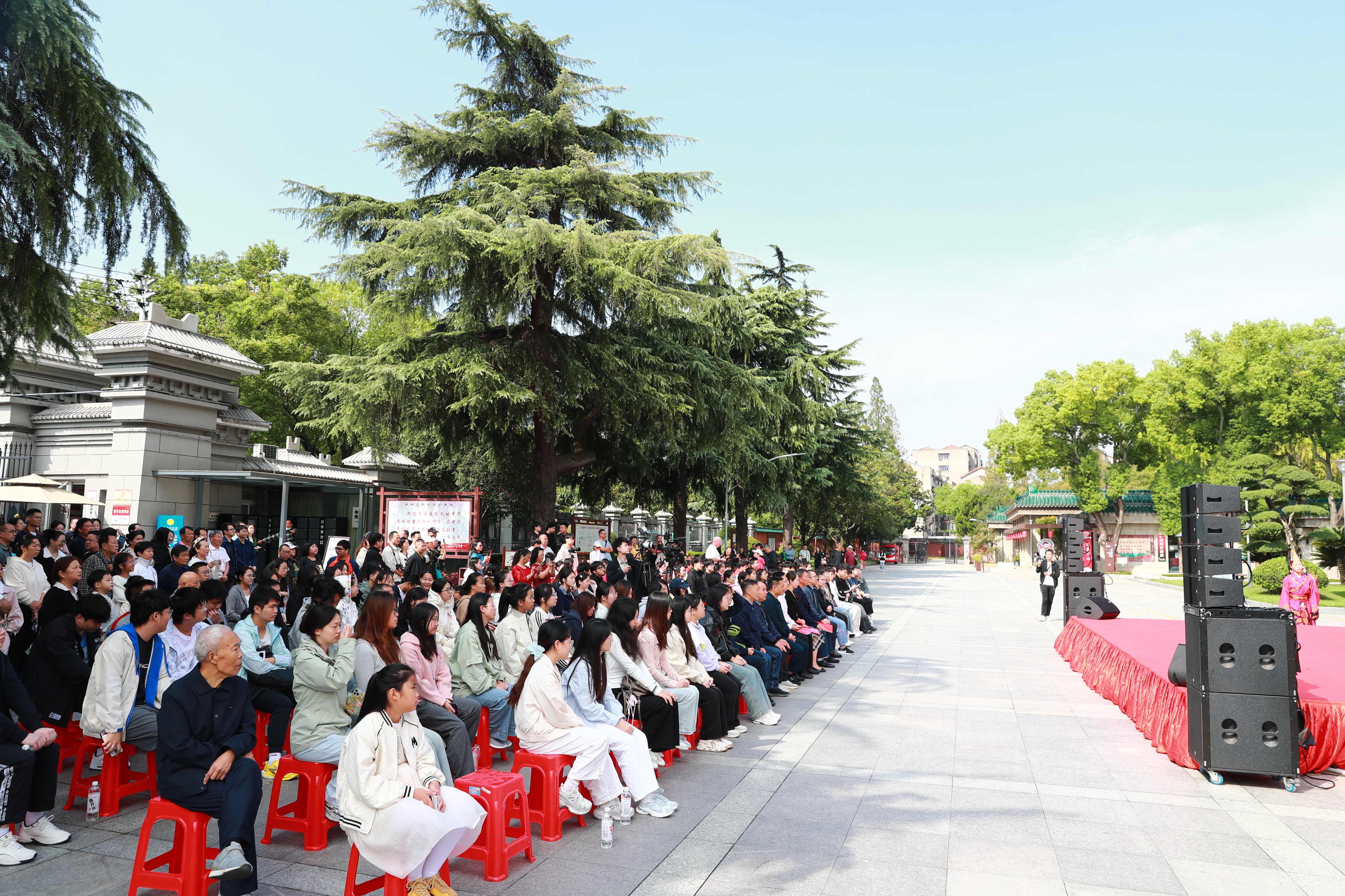 1758353128559295.png 图片2.png