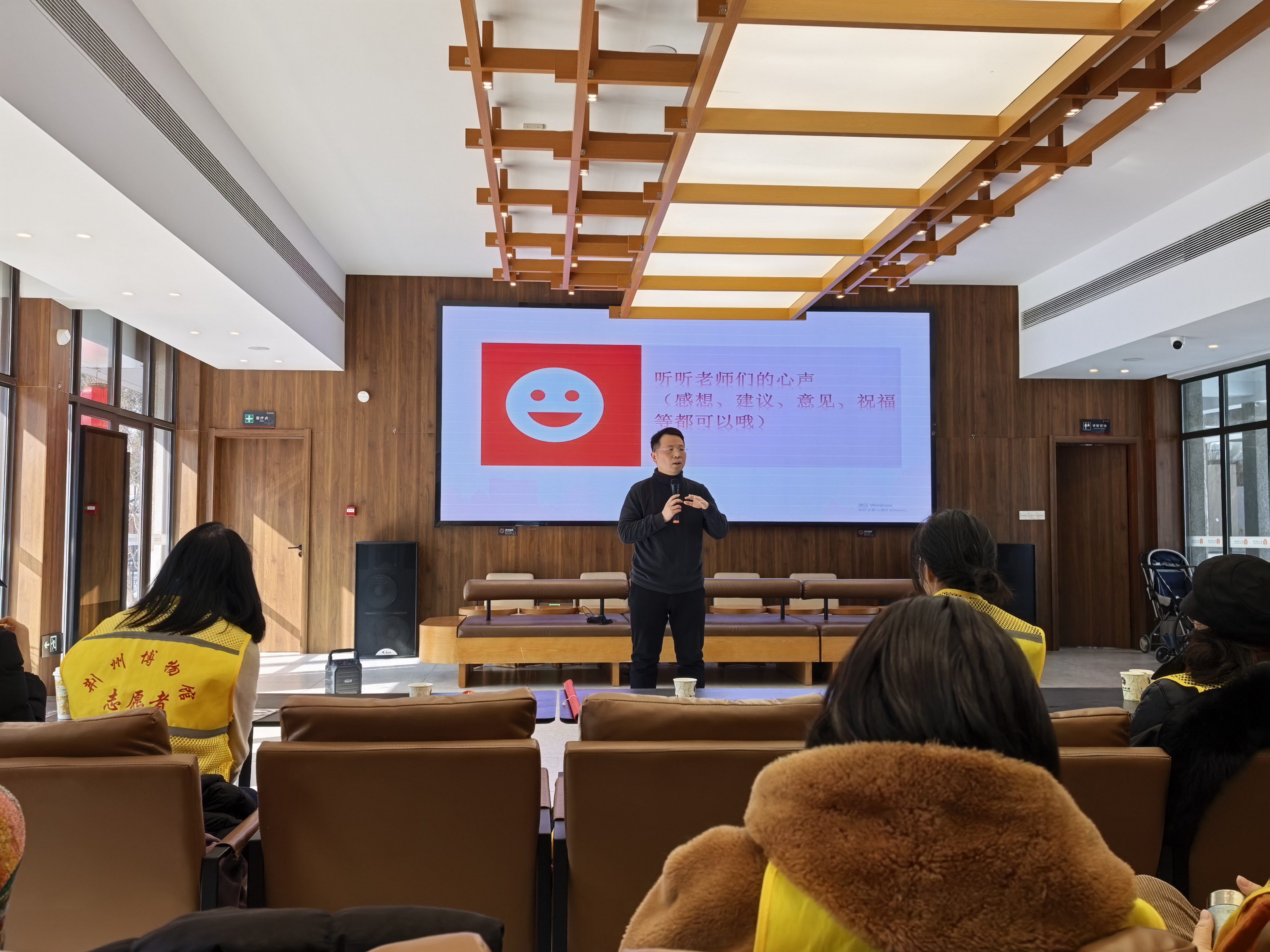优秀志愿者代表余祖轩发言.jpg